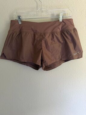 Nike Women’s Athletic Shorts in Mauve